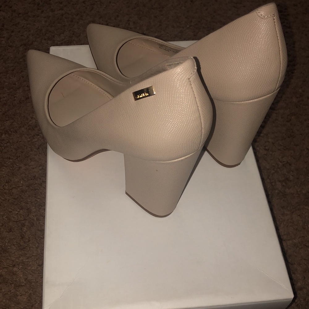 Heels - Picture 3 of 5